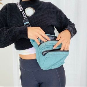 BAGGU Crossbody Nylon Fanny Pack